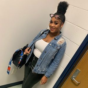 Meet your Posher, Ariona